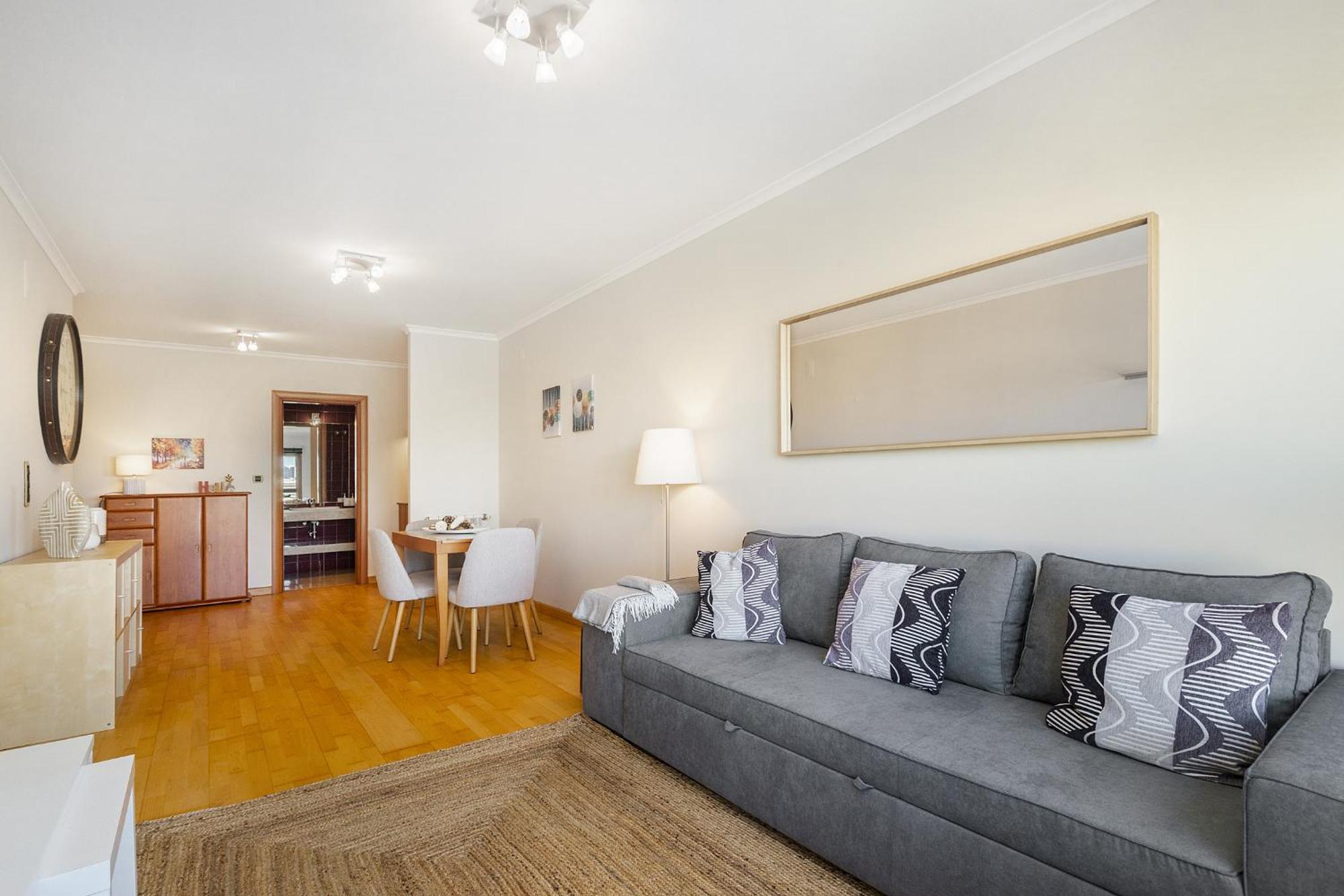 Spacious 2br With Free Parking In By Soulplaces Apartment Lisbon