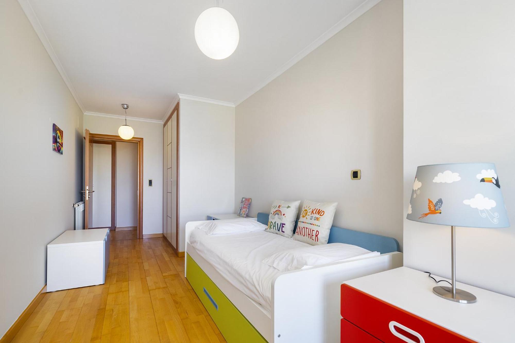 Spacious 2br With Free Parking In By Soulplaces Apartment